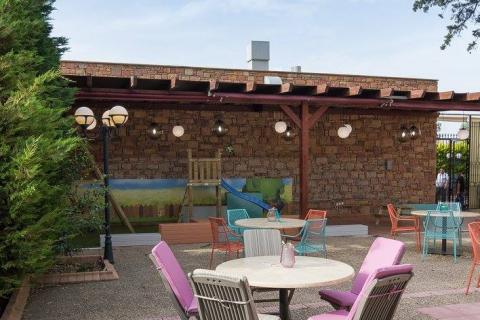 Σουρέδικο, sourediko, καφετέρια, outdoor space, εξωτερικός χώρος
