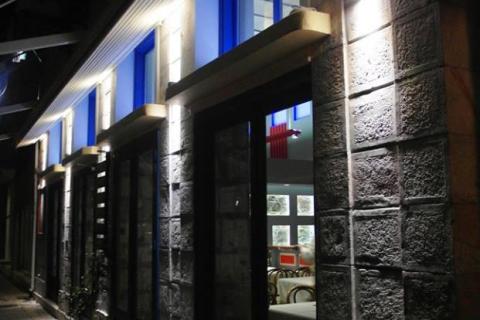 la bussola, pizza, restaurant, εστιατόριο, πιτσαρία, λεωφόρος αιγαίου, χίος, interior design, led, stripes, exterior, εξωτερική όψη la bussola, pizza, restaurant, εστιατόριο, πιτσαρία, λεωφόρος αιγαίου, χίος, interior design, led, stripes, exterior, εξωτερική όψη