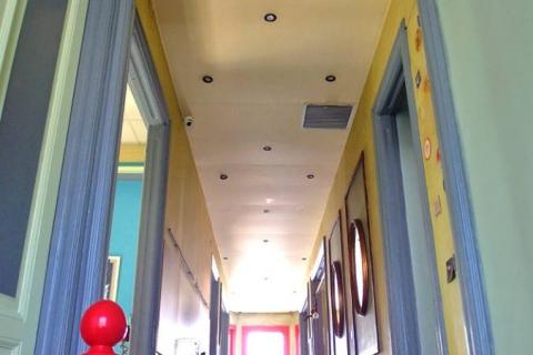 Ρόδι, καφέ, μπαρ, μαγαζιωτίσσης 1, Χίος, Rodi, cafe-bar, rennovation, vintage, pop, stripes, black and white, entrance  Ρόδι, καφέ, μπαρ, μαγαζιωτίσσης 1, Χίος, Rodi, cafe-bar, rennovation, vintage, pop, stripes, black and white
