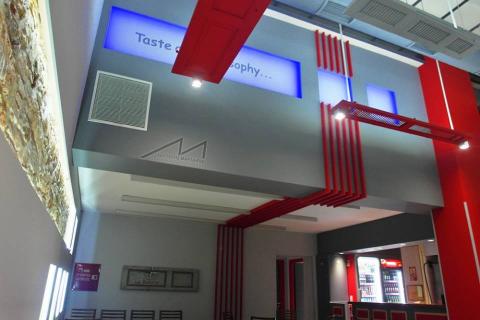 la bussola, pizza, restaurant, εστιατόριο, πιτσαρία, λεωφόρος αιγαίου, χίος, interior design, led, stripes, wood, πατητή τσιμεντοκονία la bussola, pizza, restaurant, εστιατόριο, πιτσαρία, λεωφόρος αιγαίου, χίος, interior design, led, stripes, wood, πατητή τσιμεντοκονία