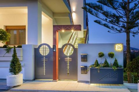 exterior lighting, architecture, lights, house, architect, lefteris martakis εξωτερικός φωτισμός, σχεδιασμός εισόδου, Λευτέρης Μαρτάκης, αρχιτέκτων μηχανικός