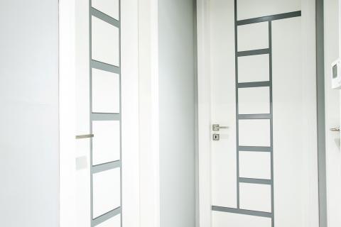 rennovation,  interior design, doors, white, grey, λάκα, σχεδιασμός πόρτας rennovation,  interior design, doors, white, grey, λάκα, σχεδιασμός πόρτας
