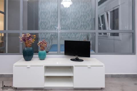 ΑΓΓΕΛΙΚΗ ΛΩ, ΑΡΧΙΤΕΚΤΩΝ ΜΗΧΑΝΙΚΟΣ